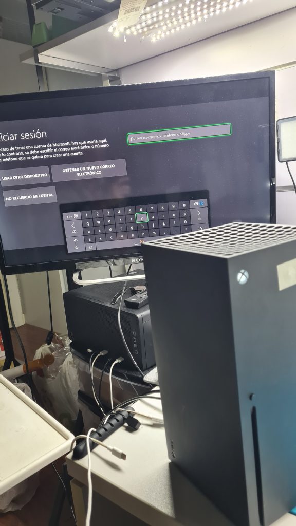 Xbox conectada a TV con imagen perfecta después de cambio HDMI – Reparación HDMI Xbox GameSystems Leganés