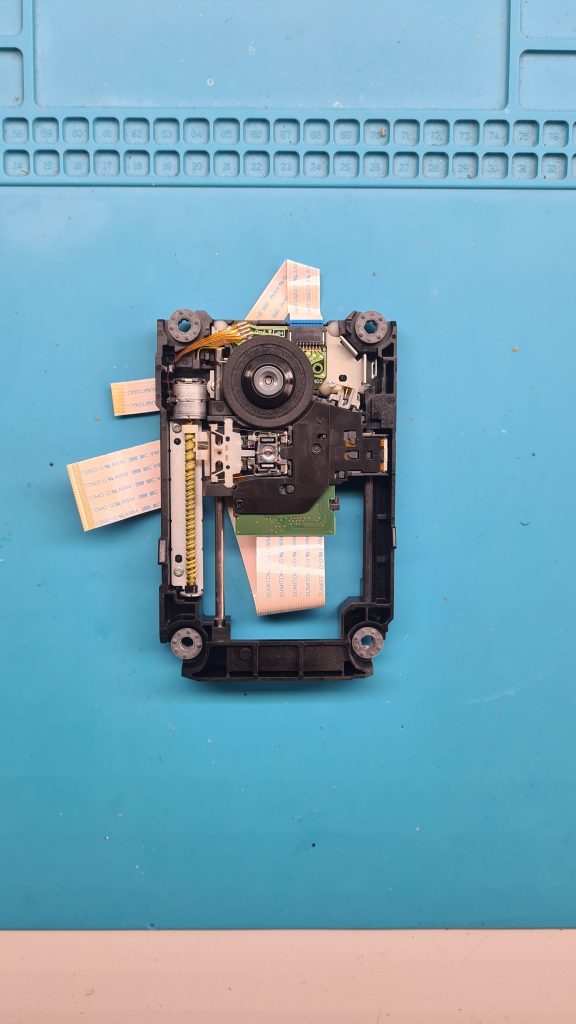 Mecanismo lector completo PS4 – Cambio lector discos PS4 GameSystems Leganés