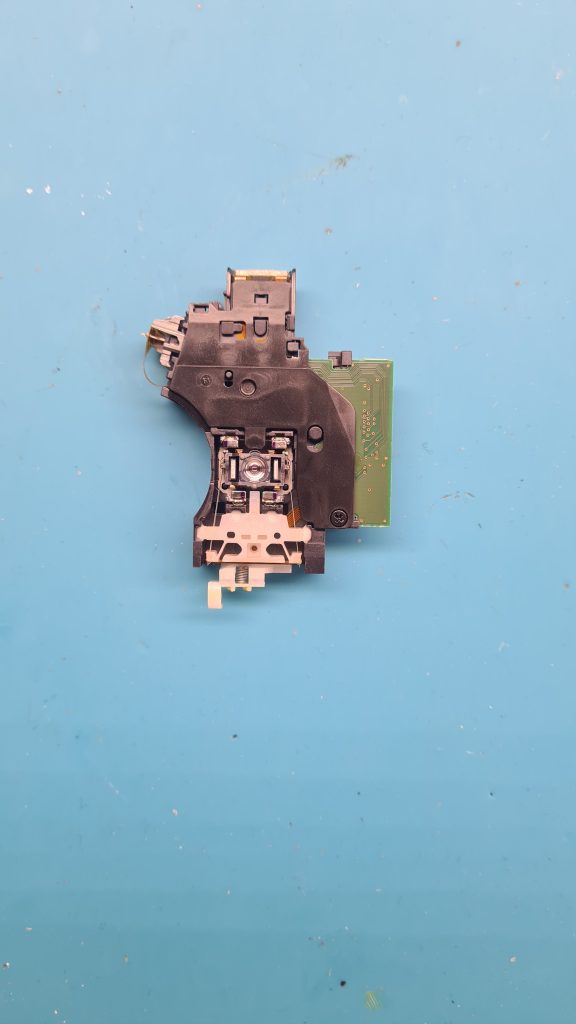 Lente y láser lector discos PS4 – Cambio lector PS4 GameSystems Leganés