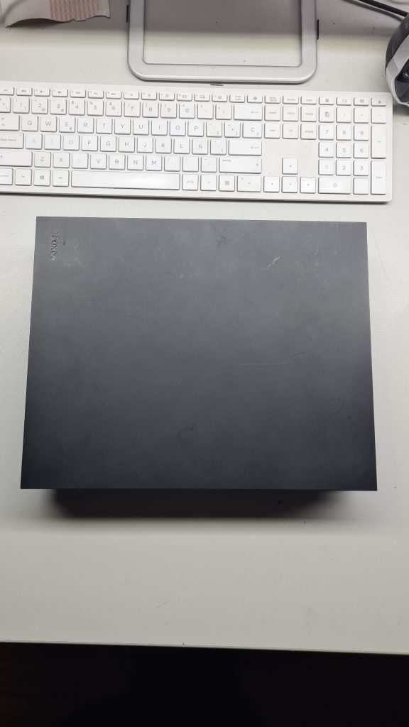 Xbox Series en mesa de taller GameSystems Leganés – Reparación Xbox Series