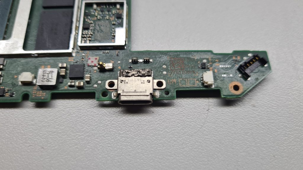 Placa base Nintendo Switch con puerto USB-C dañado – Cambio puerto carga Switch GameSystems Leganés