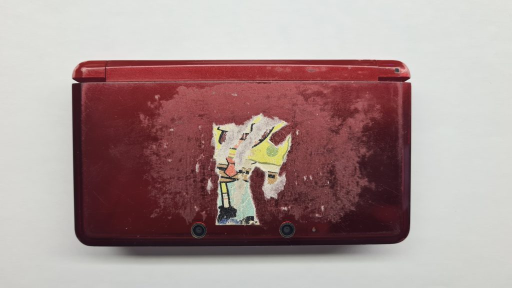 Nintendo 3DS en mesa de taller GameSystems Leganés – Reparación 3DS retro