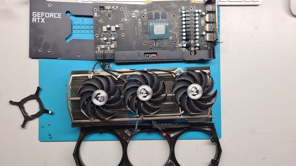 GPU Nvidia GeForce RTX desmontada